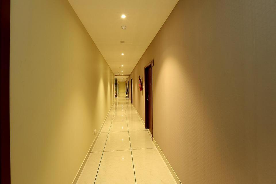 קוטאיאם Hotel New York Square מראה חיצוני תמונה