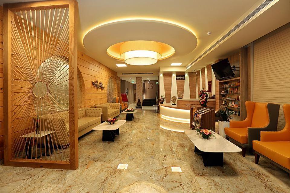 קוטאיאם Hotel New York Square מראה חיצוני תמונה