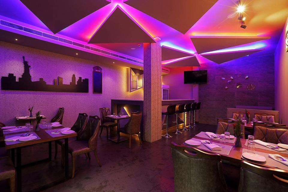 קוטאיאם Hotel New York Square מראה חיצוני תמונה