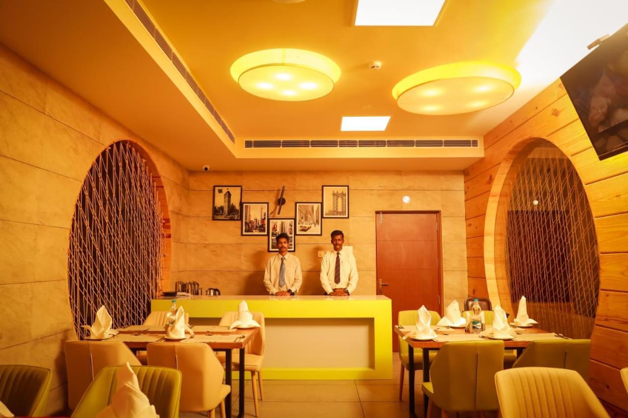 קוטאיאם Hotel New York Square מראה חיצוני תמונה