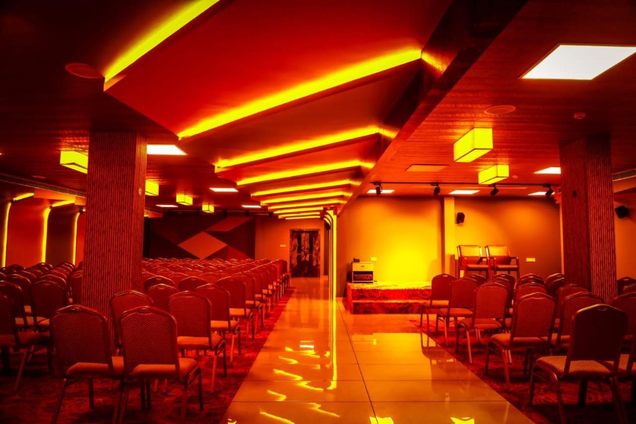 קוטאיאם Hotel New York Square מראה חיצוני תמונה