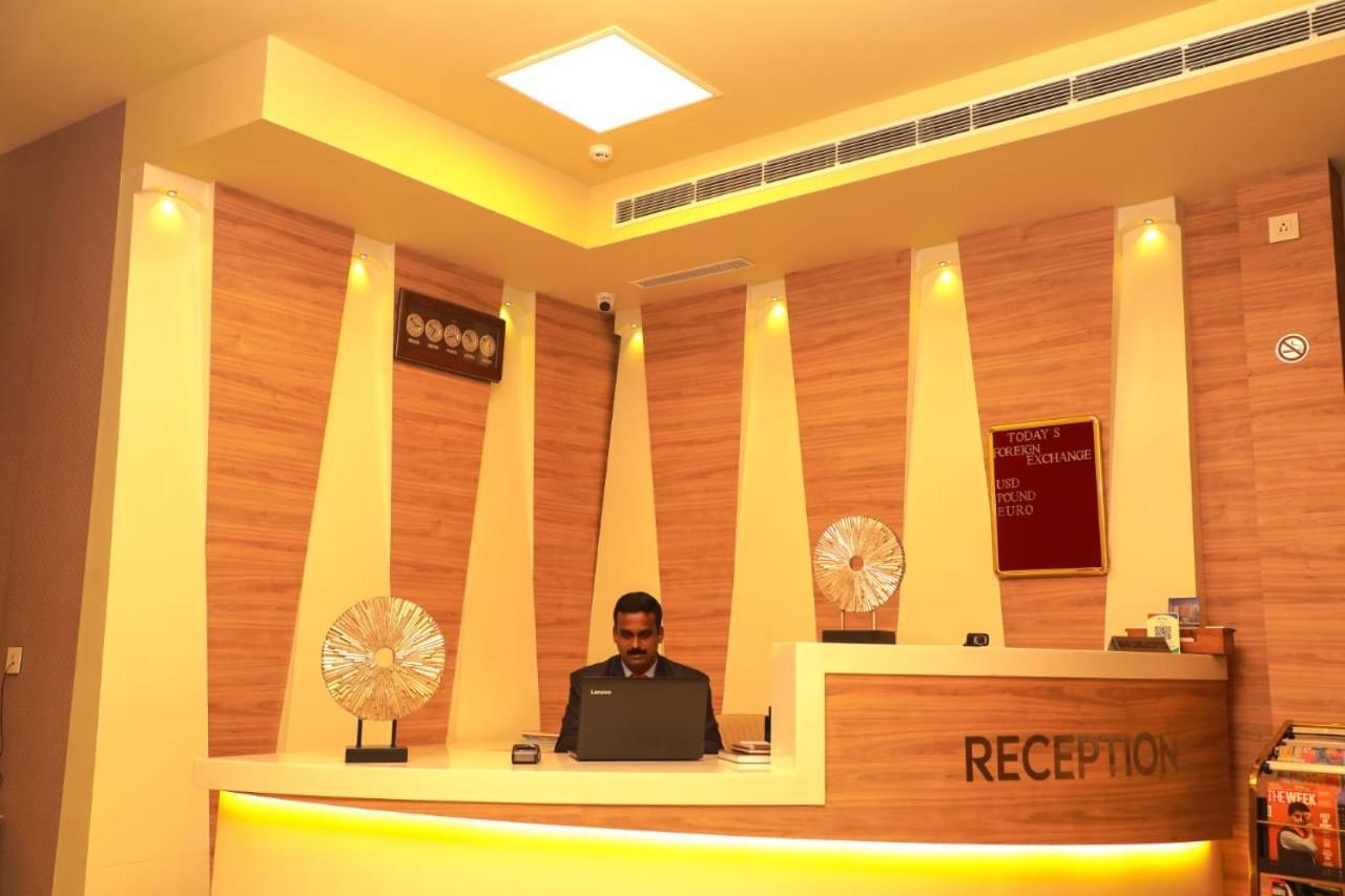 קוטאיאם Hotel New York Square מראה חיצוני תמונה